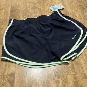 New Nike Black and Lime Yellow Tempo Running Shorts size M